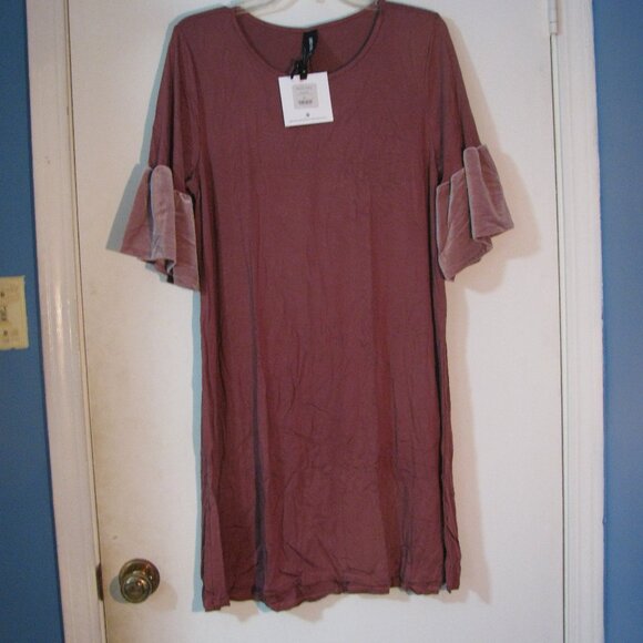 Agnes & Dora Dresses & Skirts - Agnes & Dora Adore Dress XL NWT Rose Dusty Pink Velvet Trim Beautiful